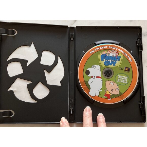 Family Guy‎ DVD The Freakin' Sweet Collection 30 Minutes New Content - Picture 3 of 3